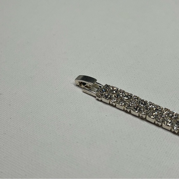 VINTAGE Silver Tone Double Row Tennis Bracelet w/ Clear Rhinestones - Picture 8 of 9
